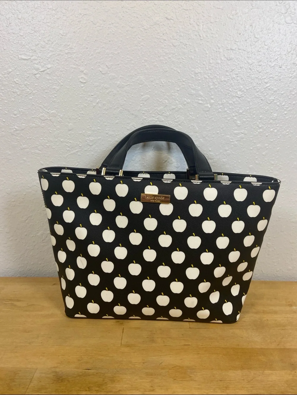Kate Spade Grant Street Vinyl Juno Apple Print Black & White Tote Bag